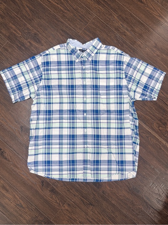 Roundtree & Yorke Other - ROUNDTREE & YORKE BLUE PLAID SHORT SLEEVE BUTTON DOWN TOP